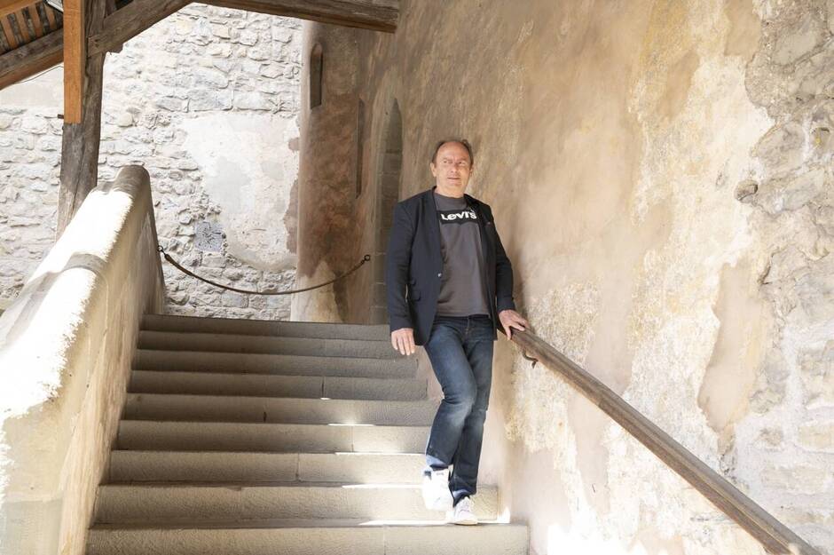 Maladie de Parkinson : une prothèse pour retrouver une marche fluide, possible révolution ?